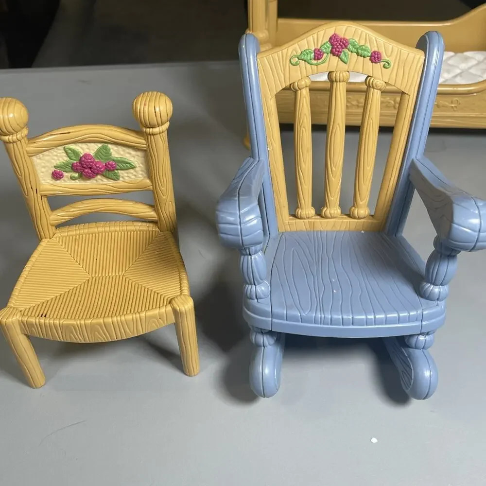 Vtg 1998 & 1999 Fisher Price Briarberry Bear Canopy Bed, Rocking & Dining Chair